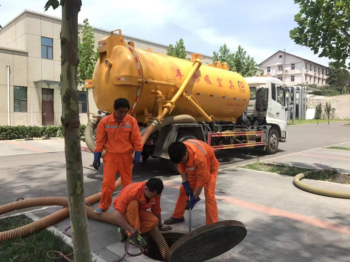 延寿化粪池清理与5-8吨吸粪车施工效率分析